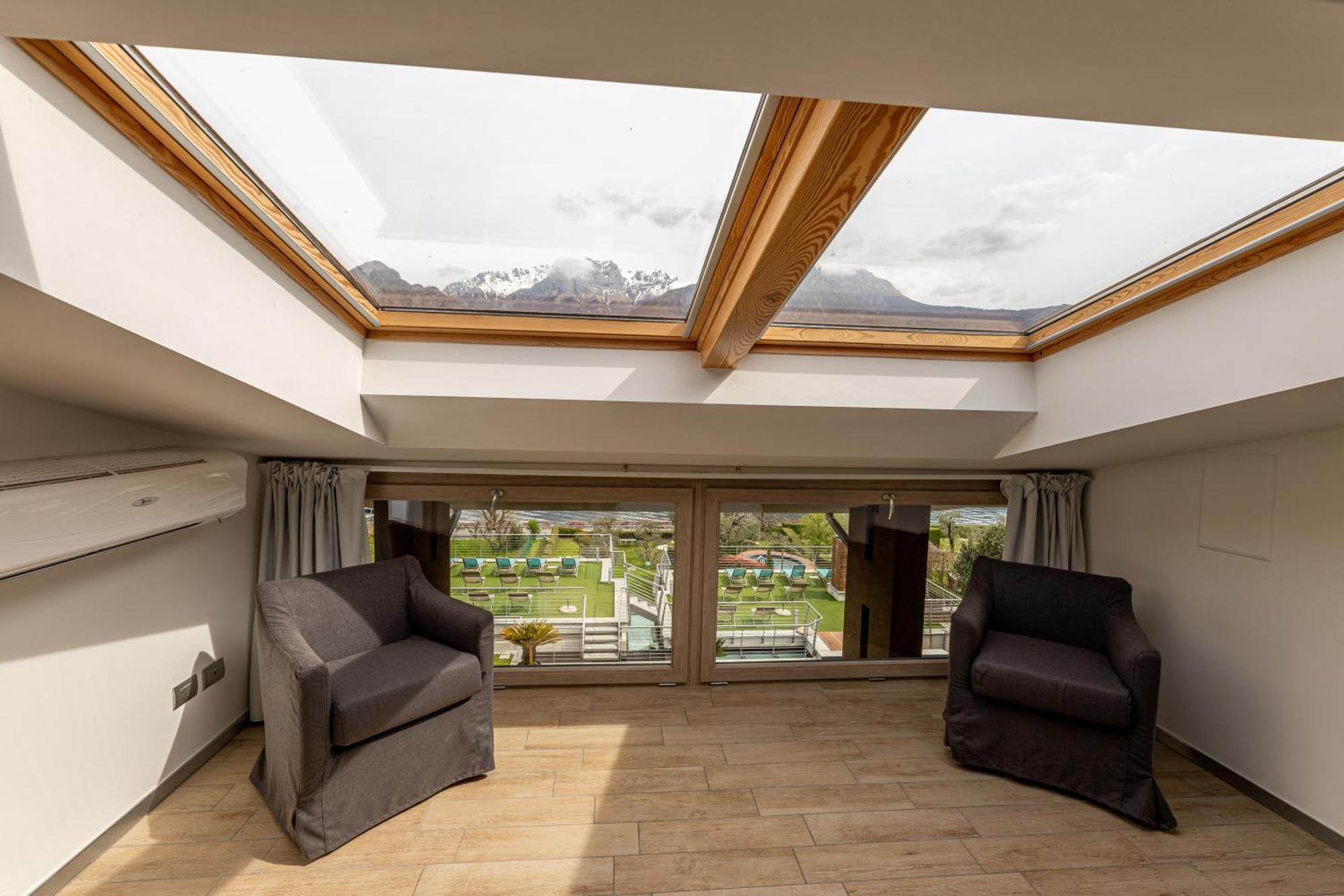 Bellagio Village- 4 Apartments By The Lake - Seasonal Warm Pool And Sauna Oliveto Lario Exterior foto